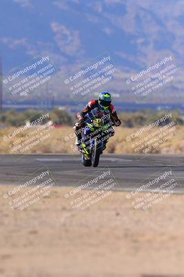 media/Dec-17-2023-CVMA (Sun) [[bf0c04832d]]/Race 2 Amateur Supersport Open/